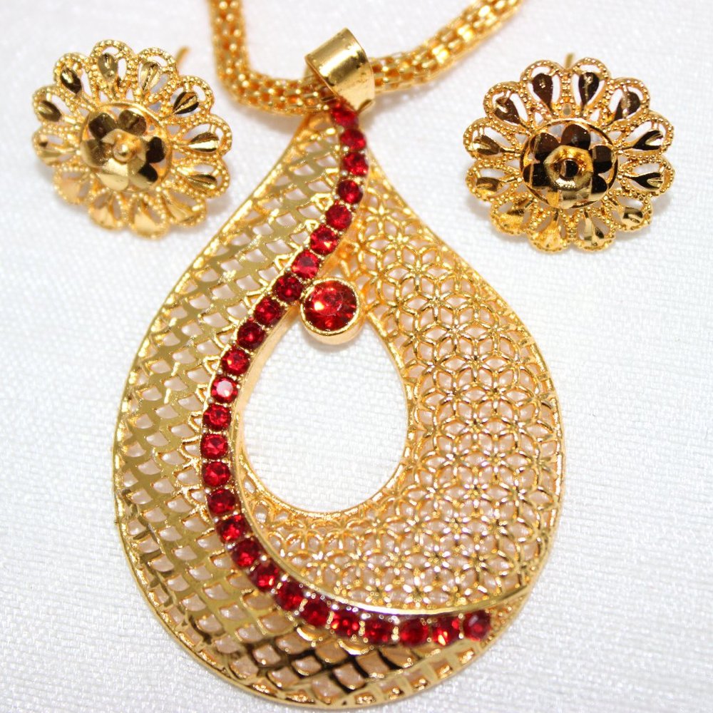 Gold Pendant Necklace Red Stone Pendant Necklace Pendant Chain Necklace - Picture 1 of 2